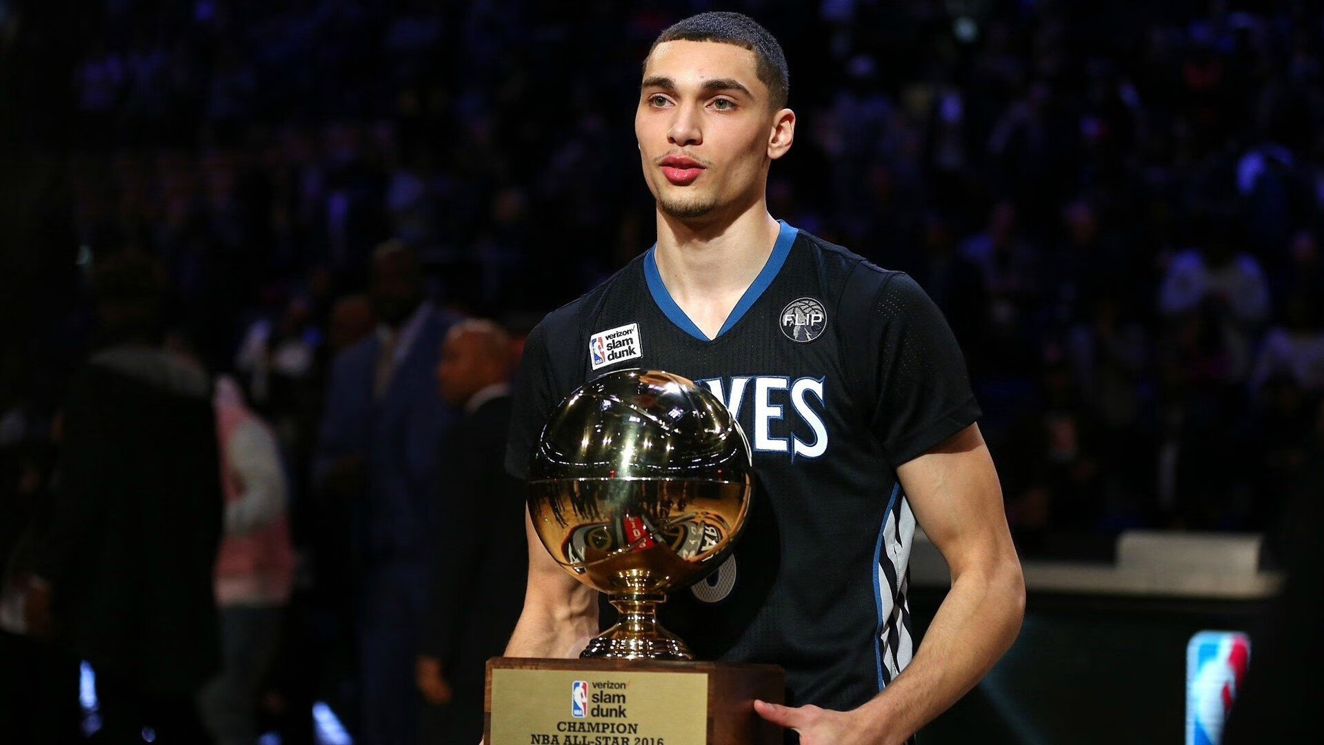 乐动网址-哈兰德爆冷击败DWG，战术调整引爆全场！